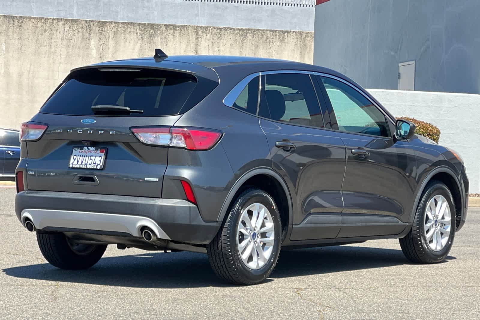 Used 2020 Ford Escape SE FWD video 2