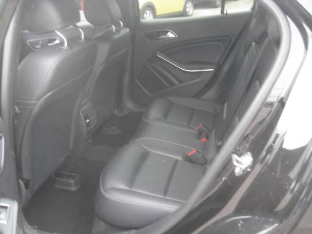 Used 2019 Mercedes-Benz GLA 250 4MATIC image 13