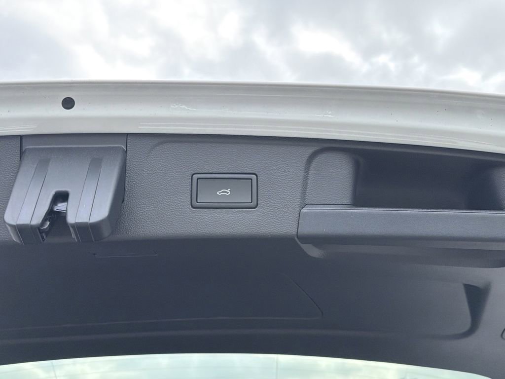 New 2026 Volkswagen Atlas SE image 17