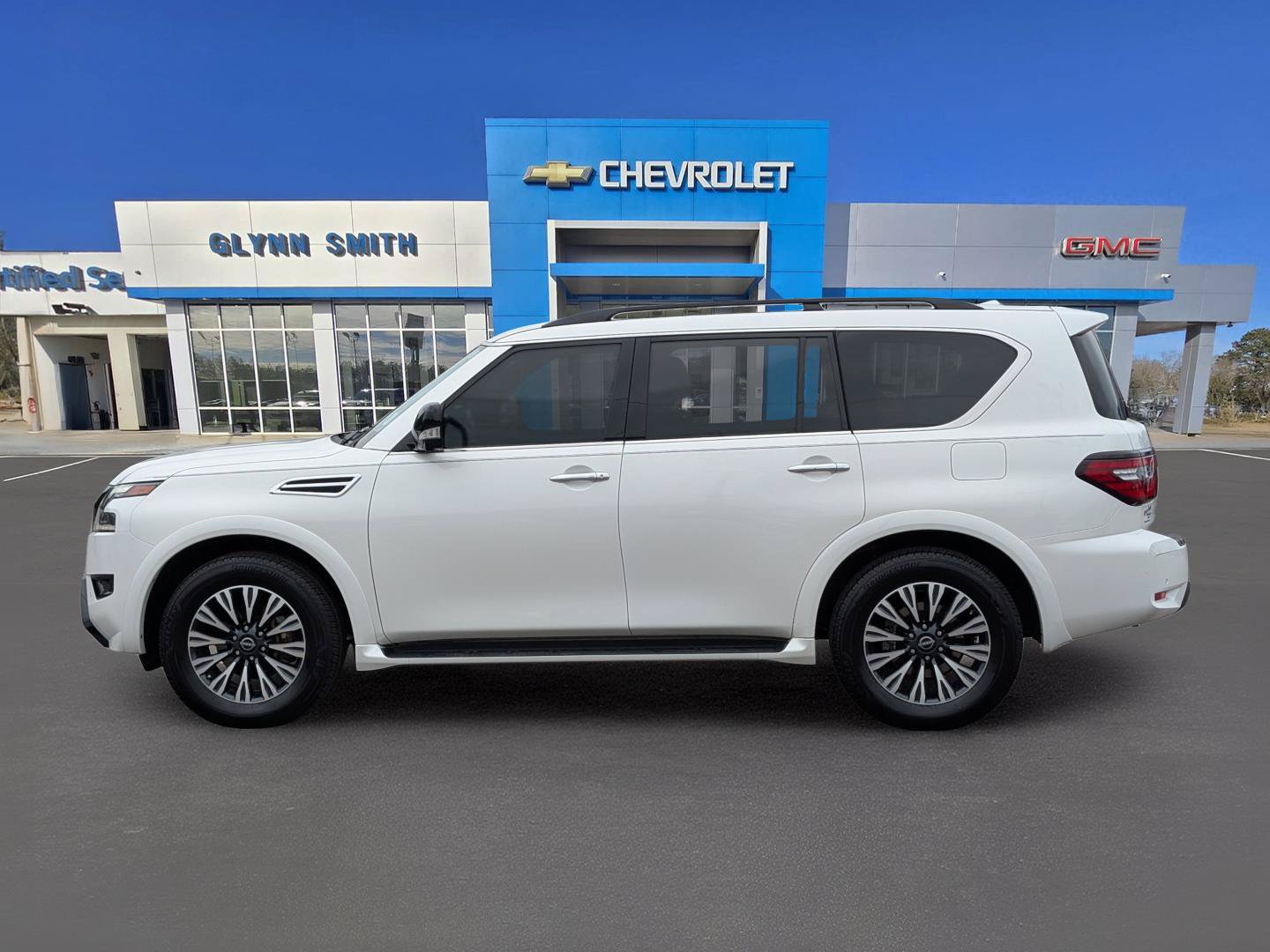 Used 2024 Nissan Armada SL w/ Midnight Edition Package RWD image 13