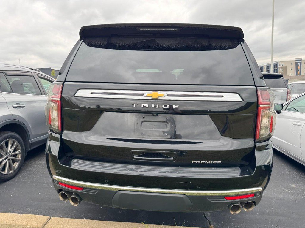 Used 2024 Chevrolet Tahoe Premier AWD/4WD image 2