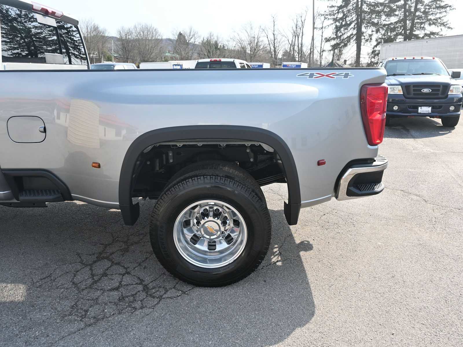 New 2026 Chevrolet Silverado 3500 LT w/ All Star Edition image 8