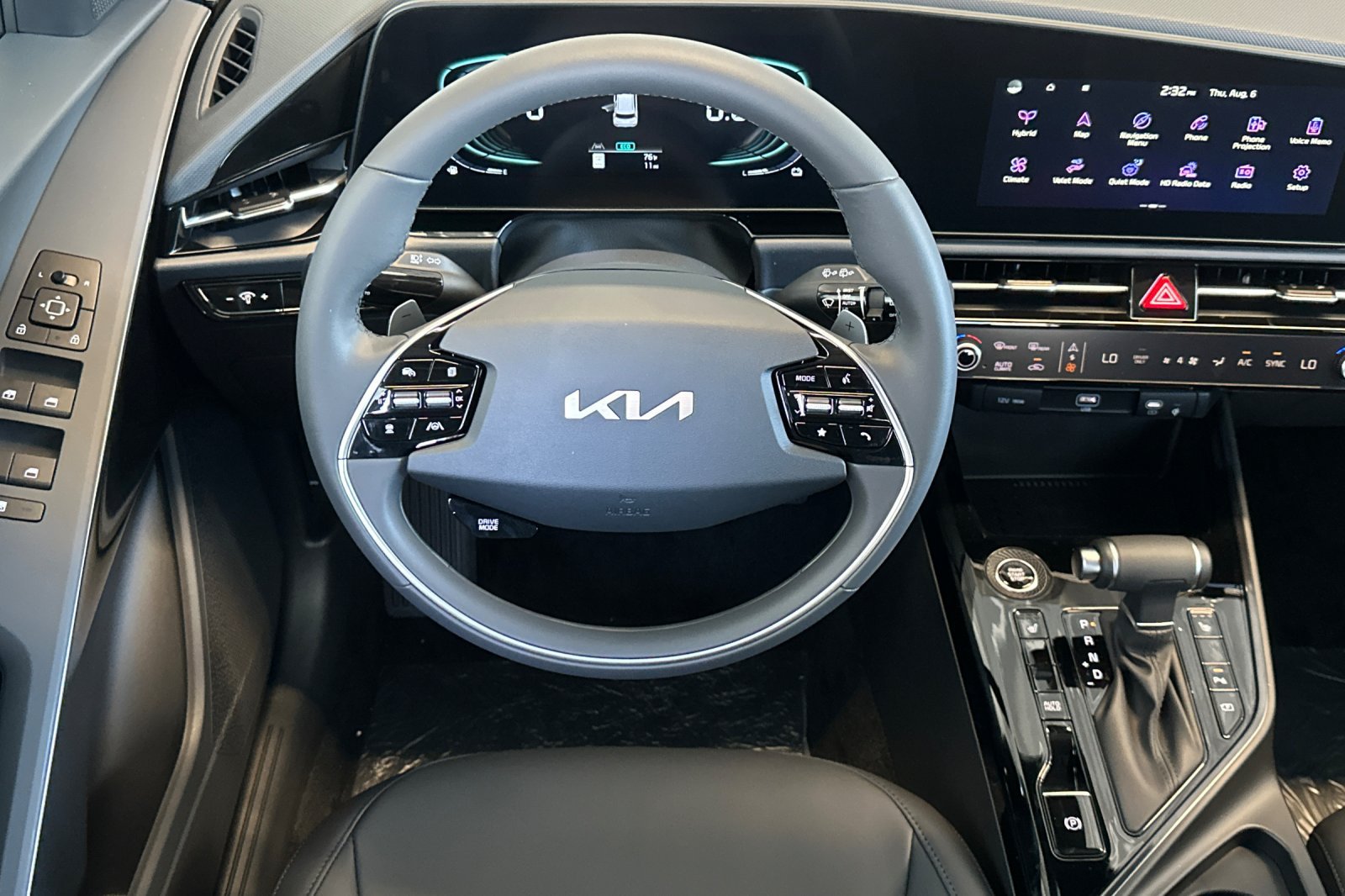 New 2026 Kia Niro EX FWD image 14