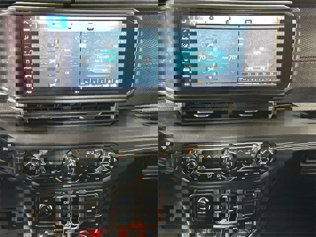 Used 2025 Jeep Gladiator Rubicon w/ Convenience Group image 15