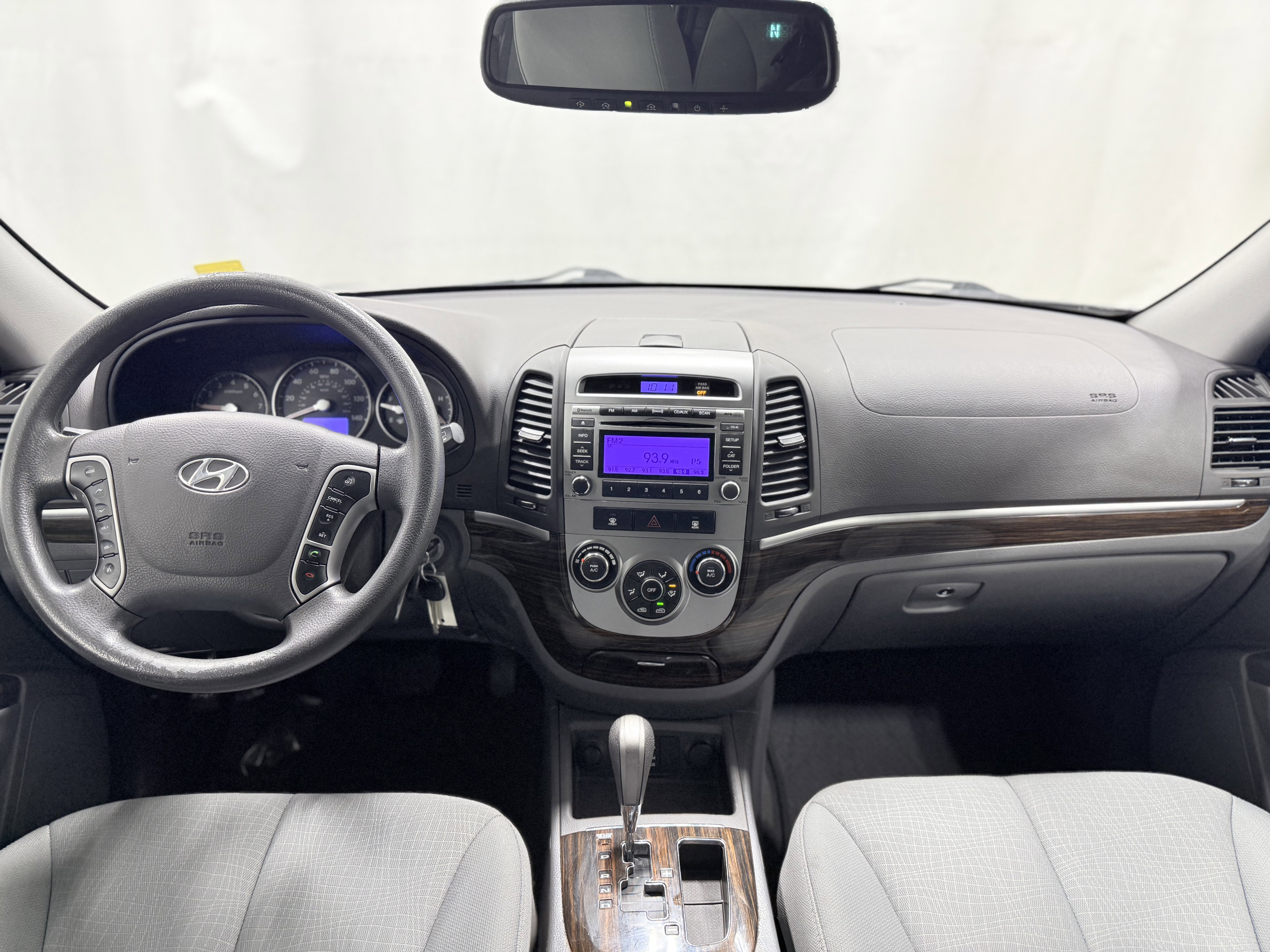 Used 2012 Hyundai Santa Fe GLS image 19