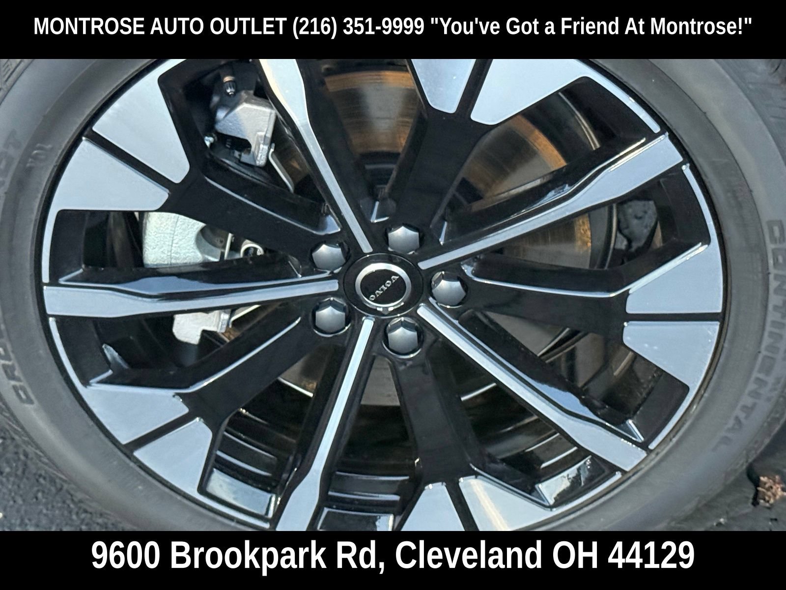 New 2026 Volvo XC60 T8 Plus w/ Climate Package PRO AWD/4WD image 12