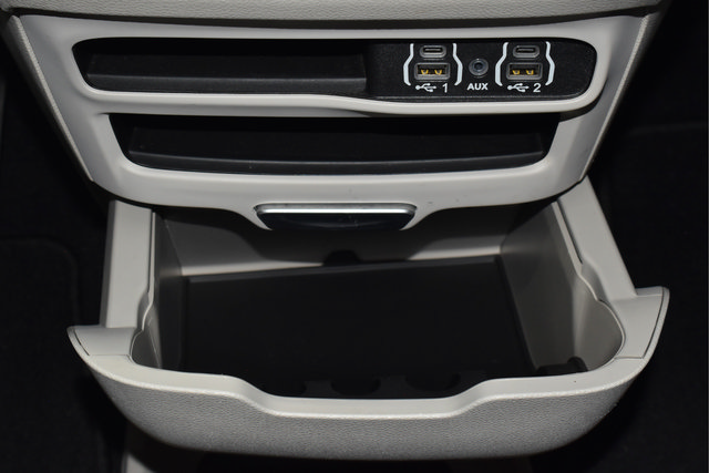 Certified 2024 Chrysler Pacifica Touring-L FWD image 29