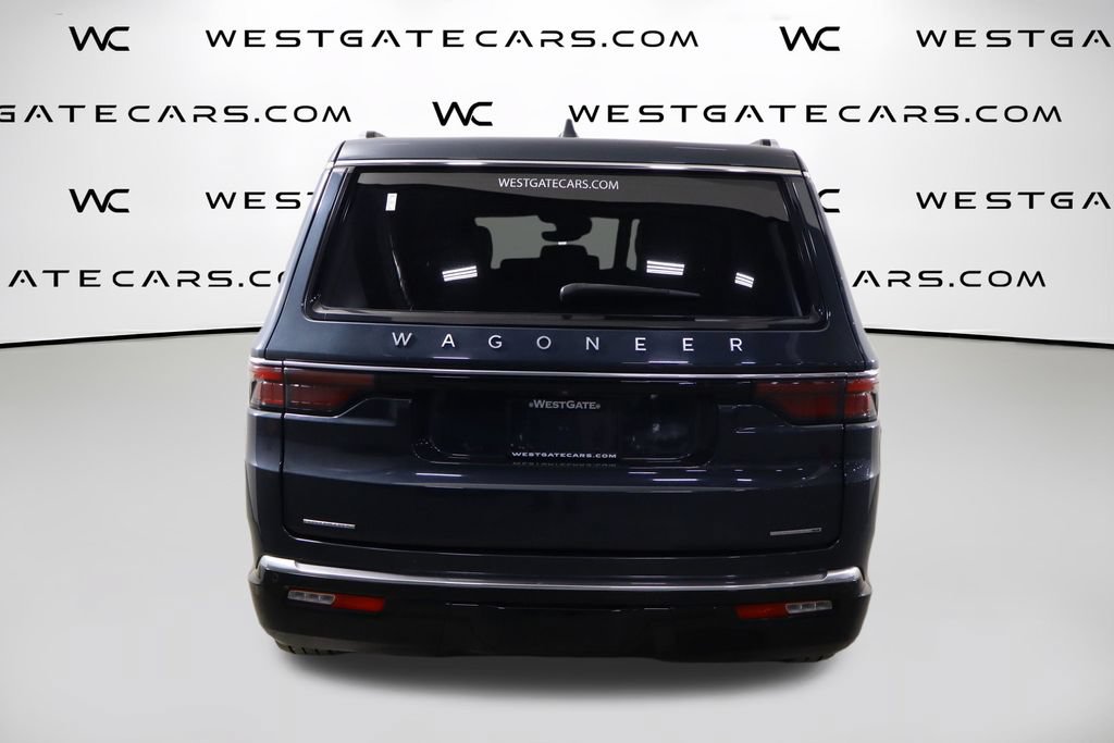 Used 2023 Jeep Wagoneer Series III w/ Premium Group I AWD/4WD image 4
