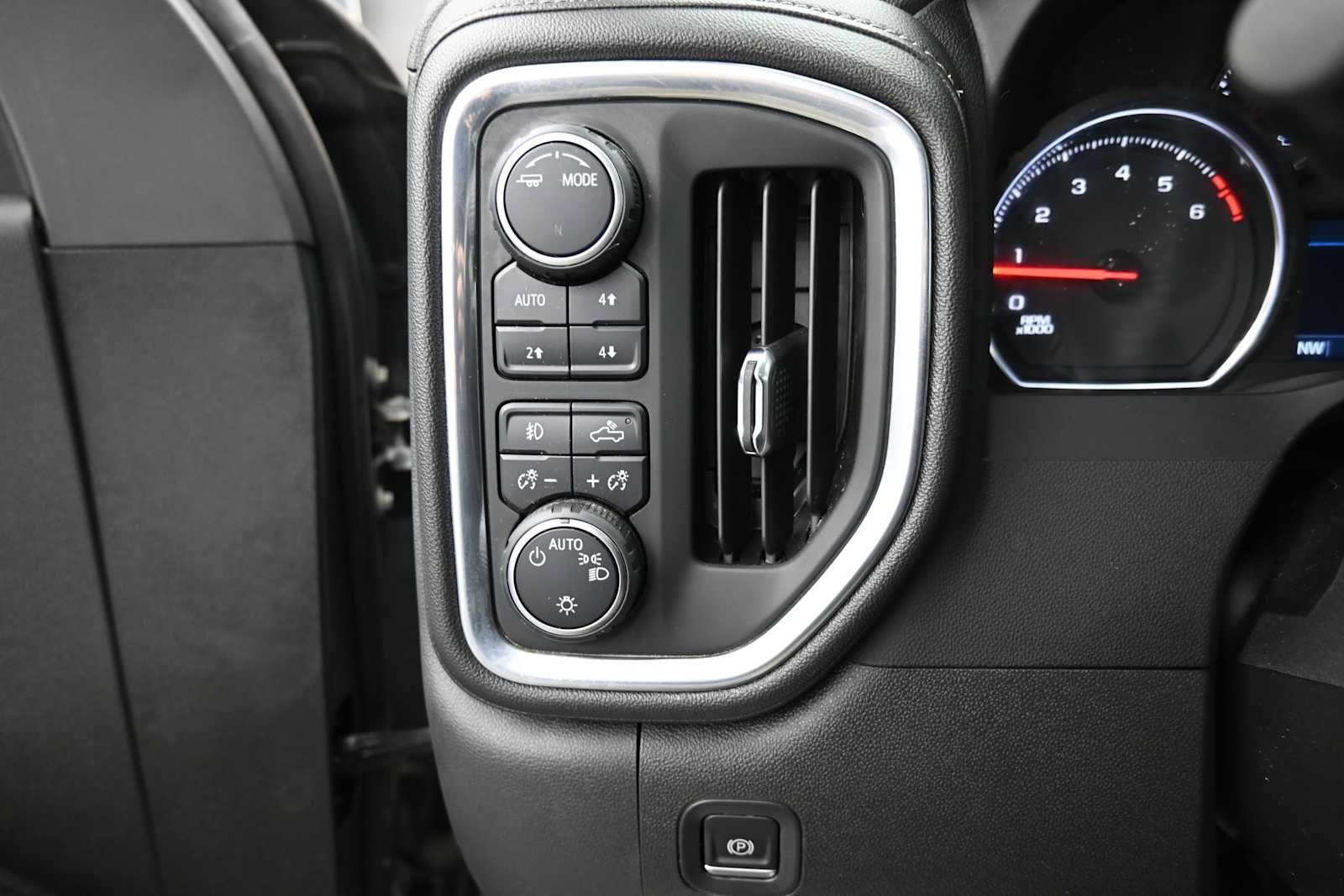 Used 2022 Chevrolet Silverado 1500 RST w/ All Star Edition Plus AWD/4WD image 10