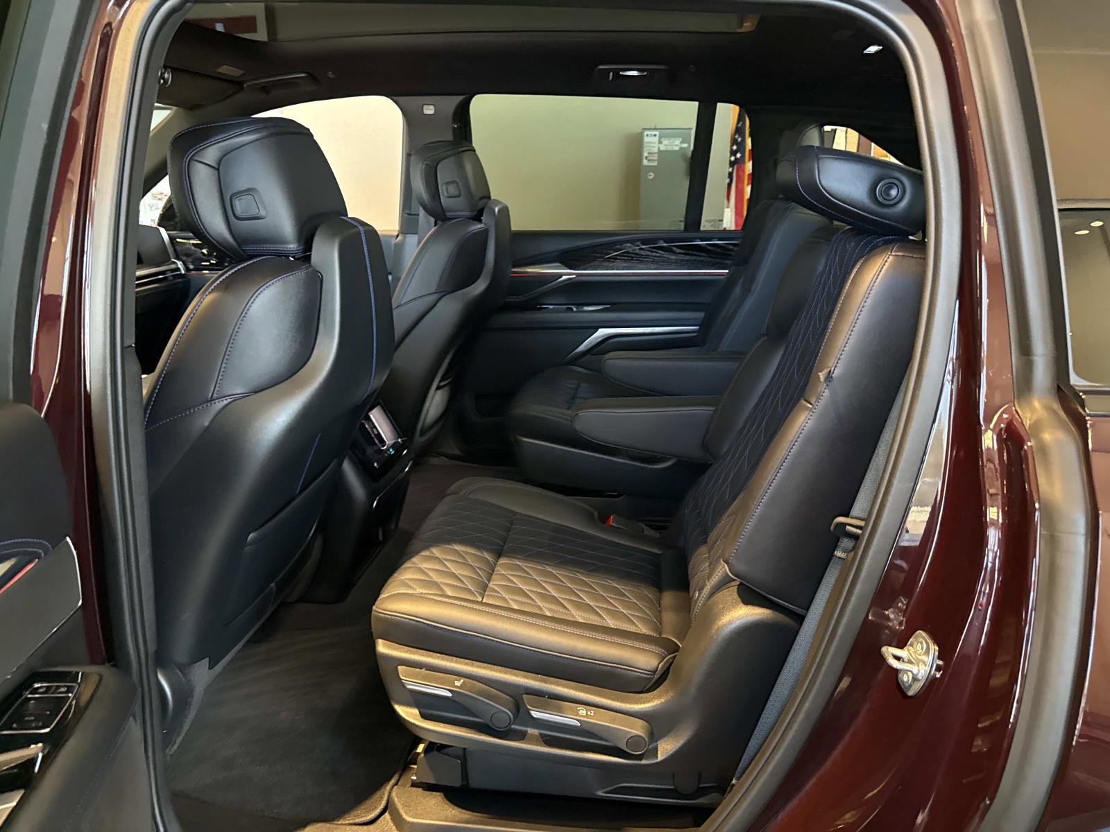 New 2025 Cadillac Escalade IQ Luxury 1 image 14