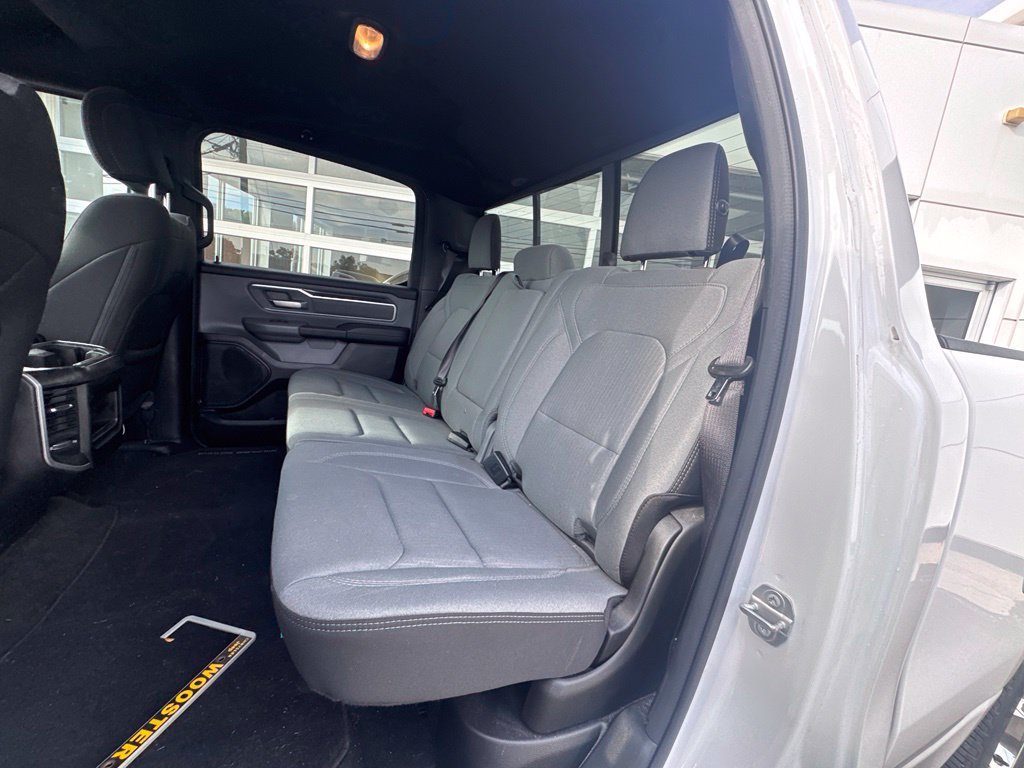 Used 2022 RAM 1500 Big Horn AWD/4WD image 32