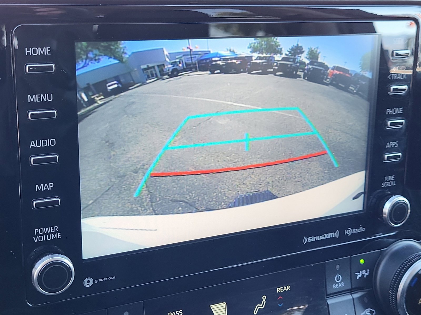 Used 2022 Toyota Highlander XLE image 14