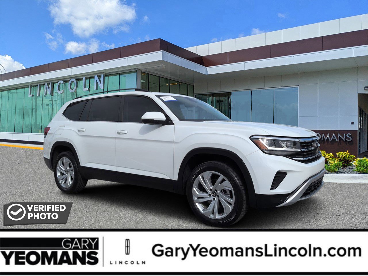 Used 2023 Volkswagen Atlas SE w/ Panoramic Sunroof Package image 1
