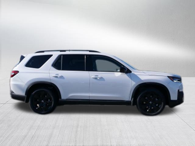 New 2026 Honda Pilot Black Edition image 2