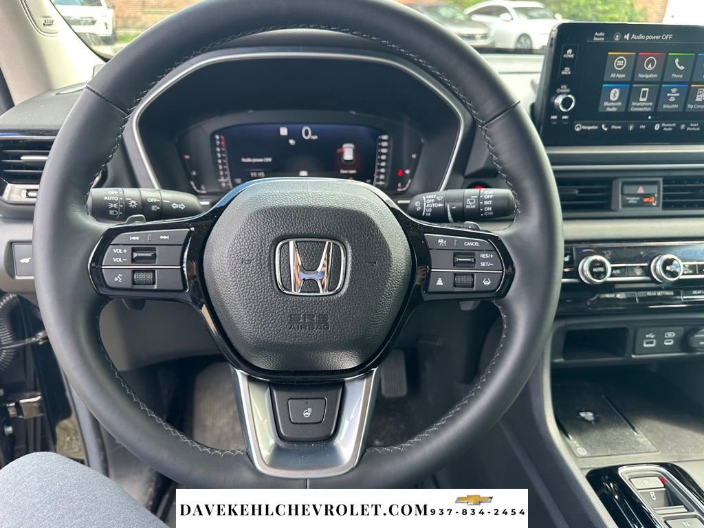 Used 2025 Honda Pilot Elite image 15