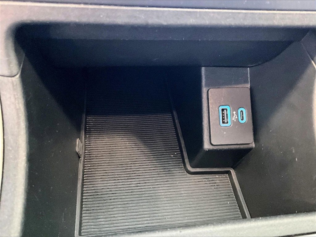 Used 2023 Ford Edge SEL image 26