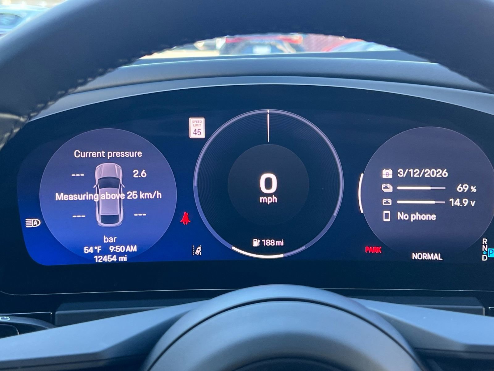 Certified 2025 Porsche Macan Electric image 31