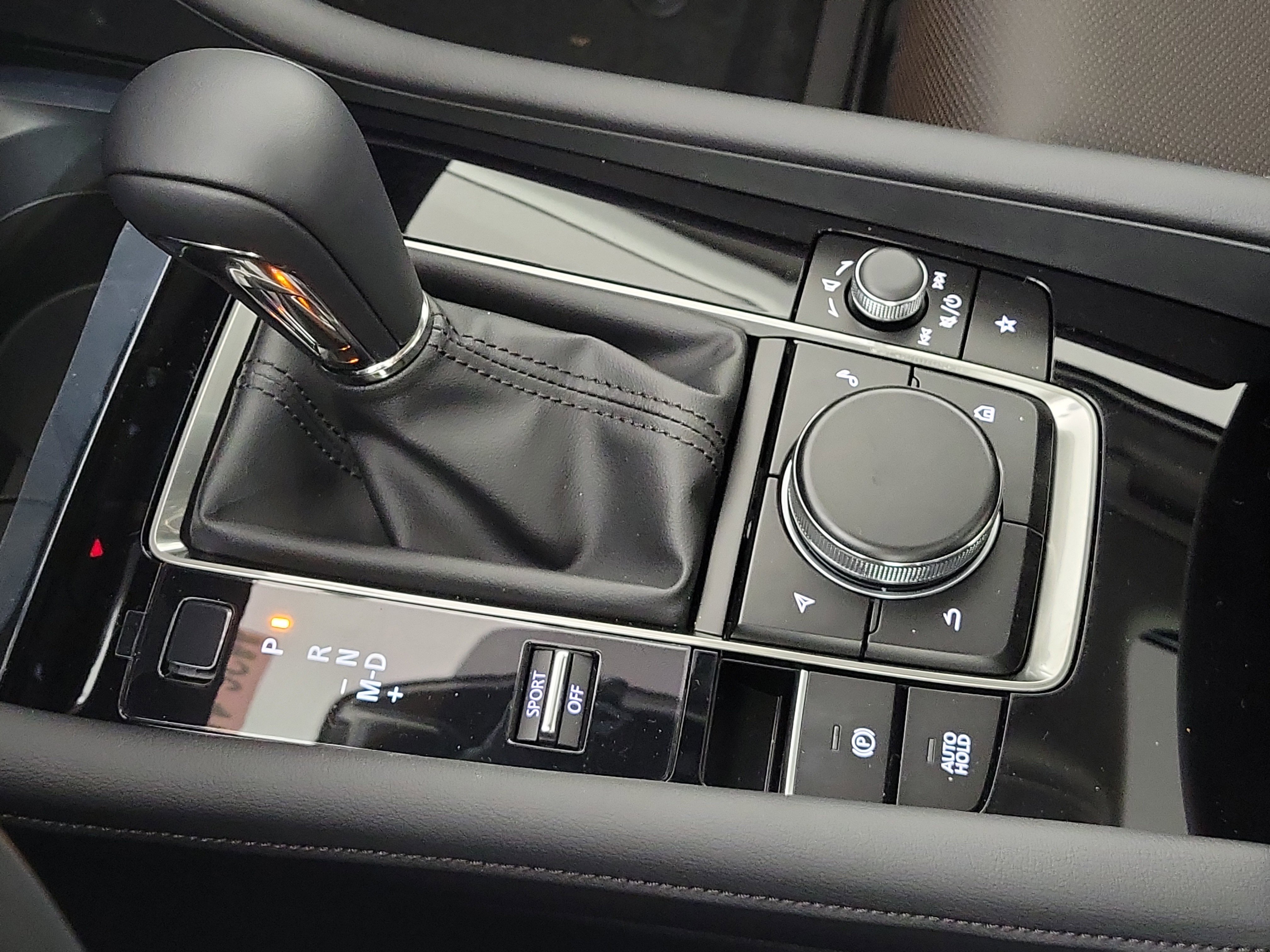 New 2026 MAZDA MAZDA3 2.5 Turbo Sedan w/Premium Plus image 24