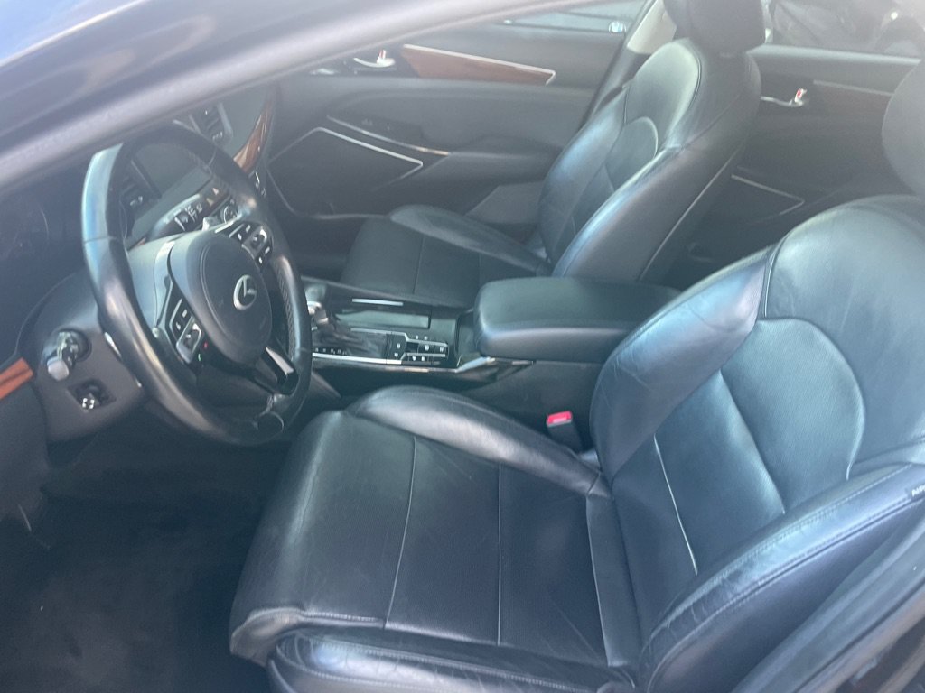 Used 2017 Kia Cadenza Technology FWD image 9