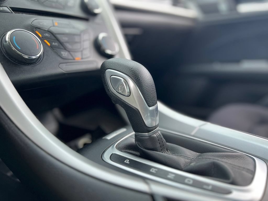 Used 2014 Ford Fusion SE FWD image 31