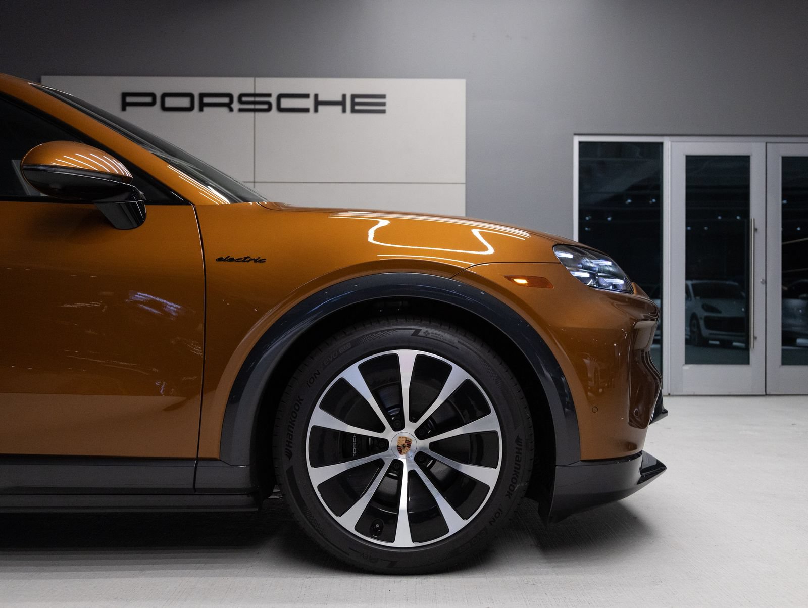 New 2026 Porsche Cayenne Electric AWD/4WD image 11