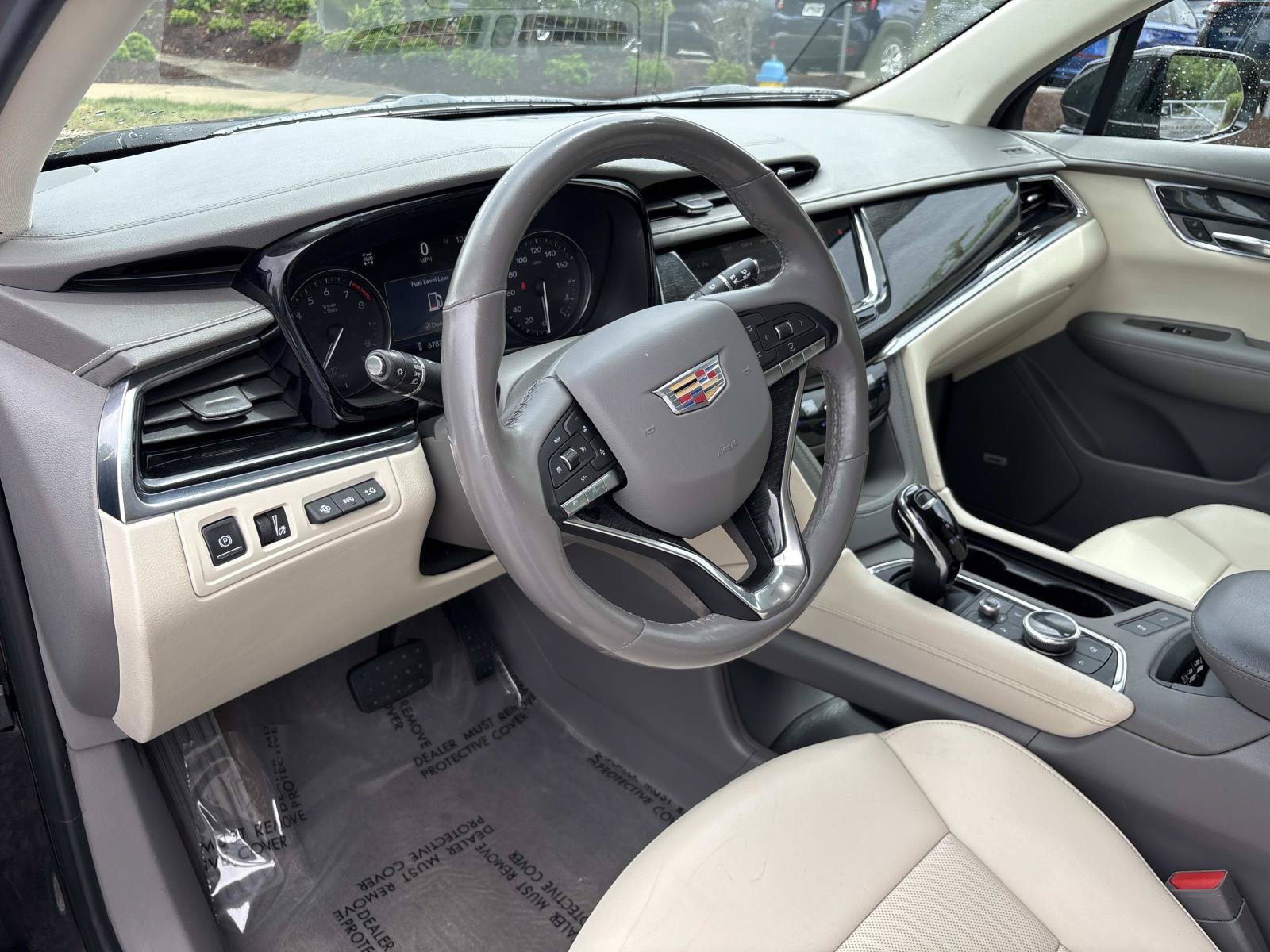 Used 2021 Cadillac XT6 Premium Luxury AWD/4WD image 17