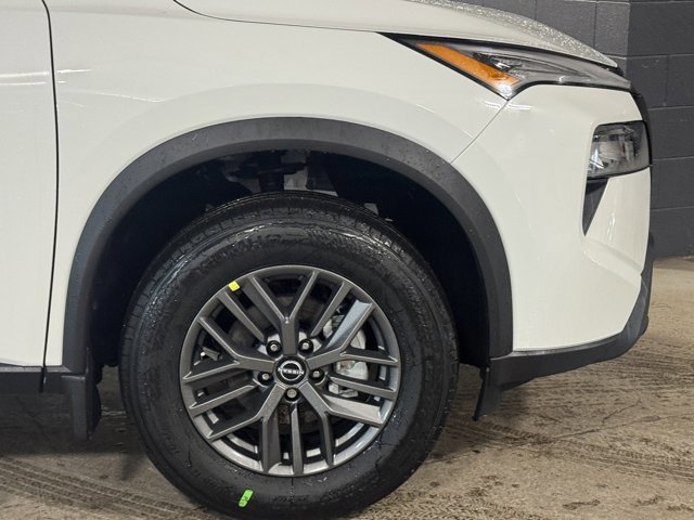 New 2026 Nissan Rogue S image 4