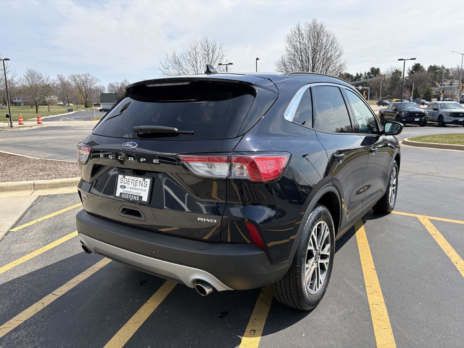 Used 2021 Ford Escape SEL w/ Technology Package image 6