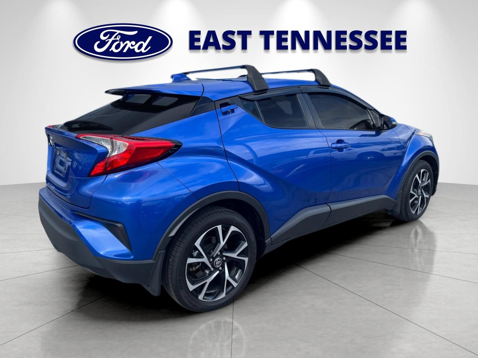 Used 2022 Toyota C-HR XLE FWD image 3