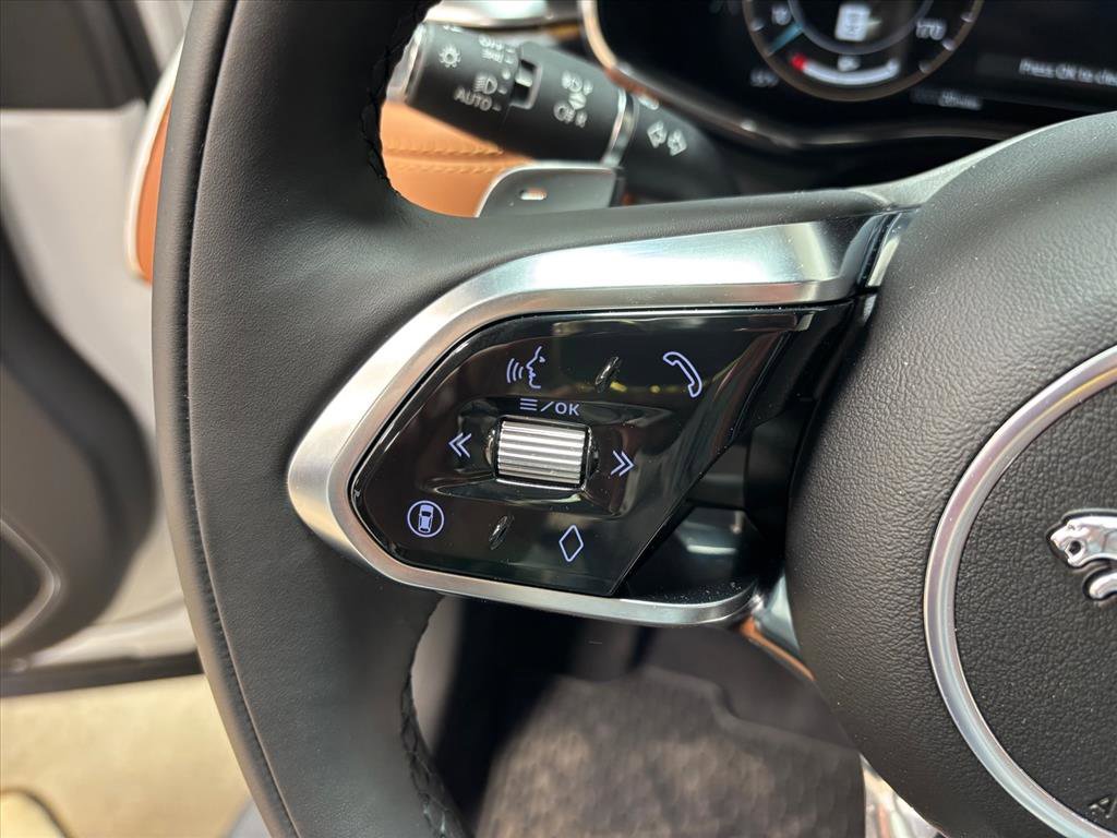 New 2026 Jaguar F-PACE R-Dynamic S image 19