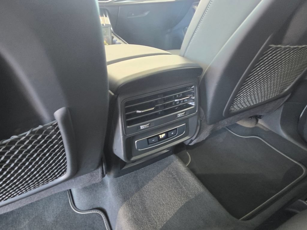 Used 2025 Audi Q7 3.0T Premium Plus AWD/4WD image 16