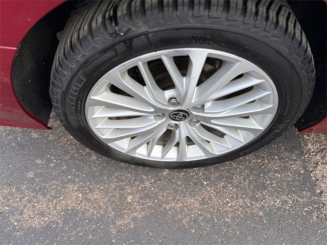 Used 2020 Toyota Camry XLE image 18