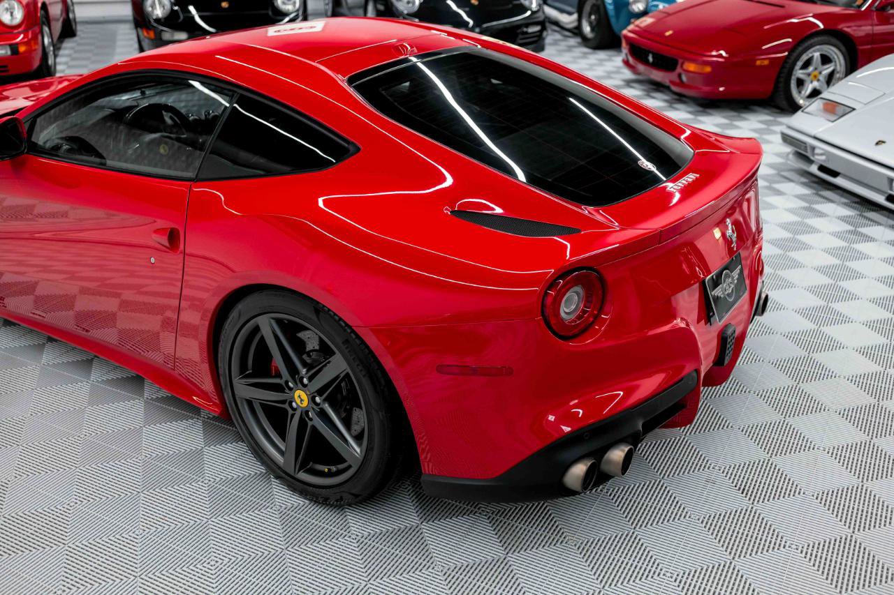 Used 2014 Ferrari F12 Berlinetta image 39