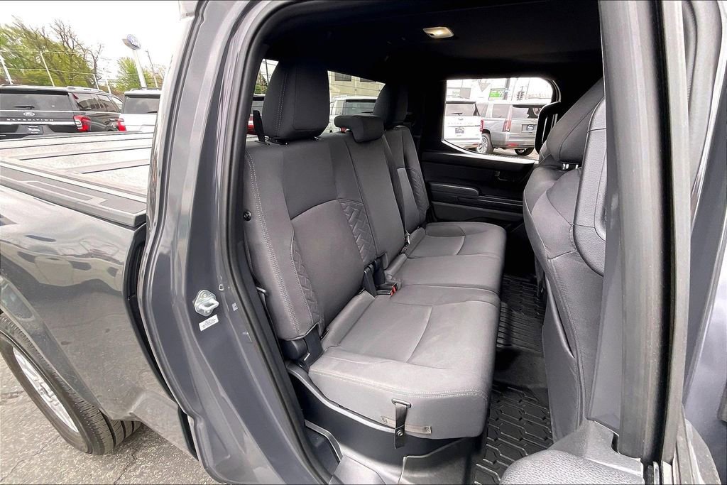 Used 2024 Toyota Tacoma SR5 AWD/4WD image 24