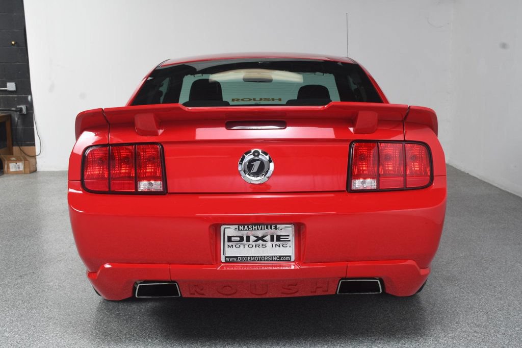 Used 2005 Ford Mustang GT RWD image 14