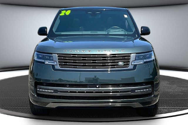 Used 2024 Land Rover Range Rover SE AWD/4WD image 2