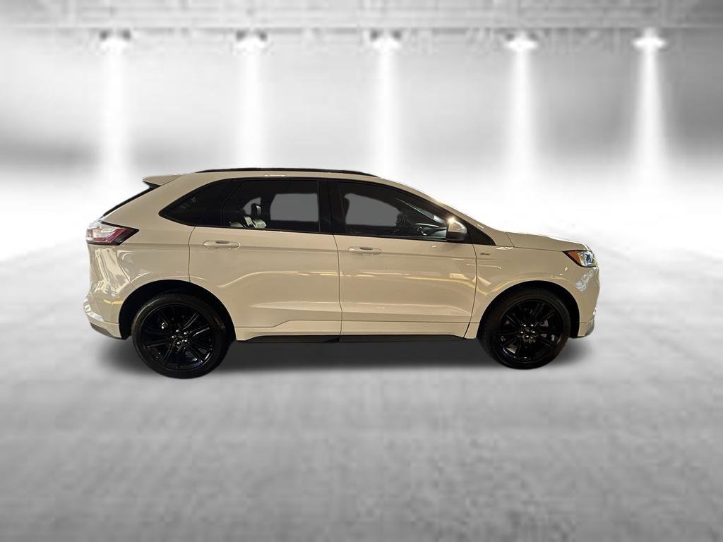Used 2021 Ford Edge ST-Line FWD image 3