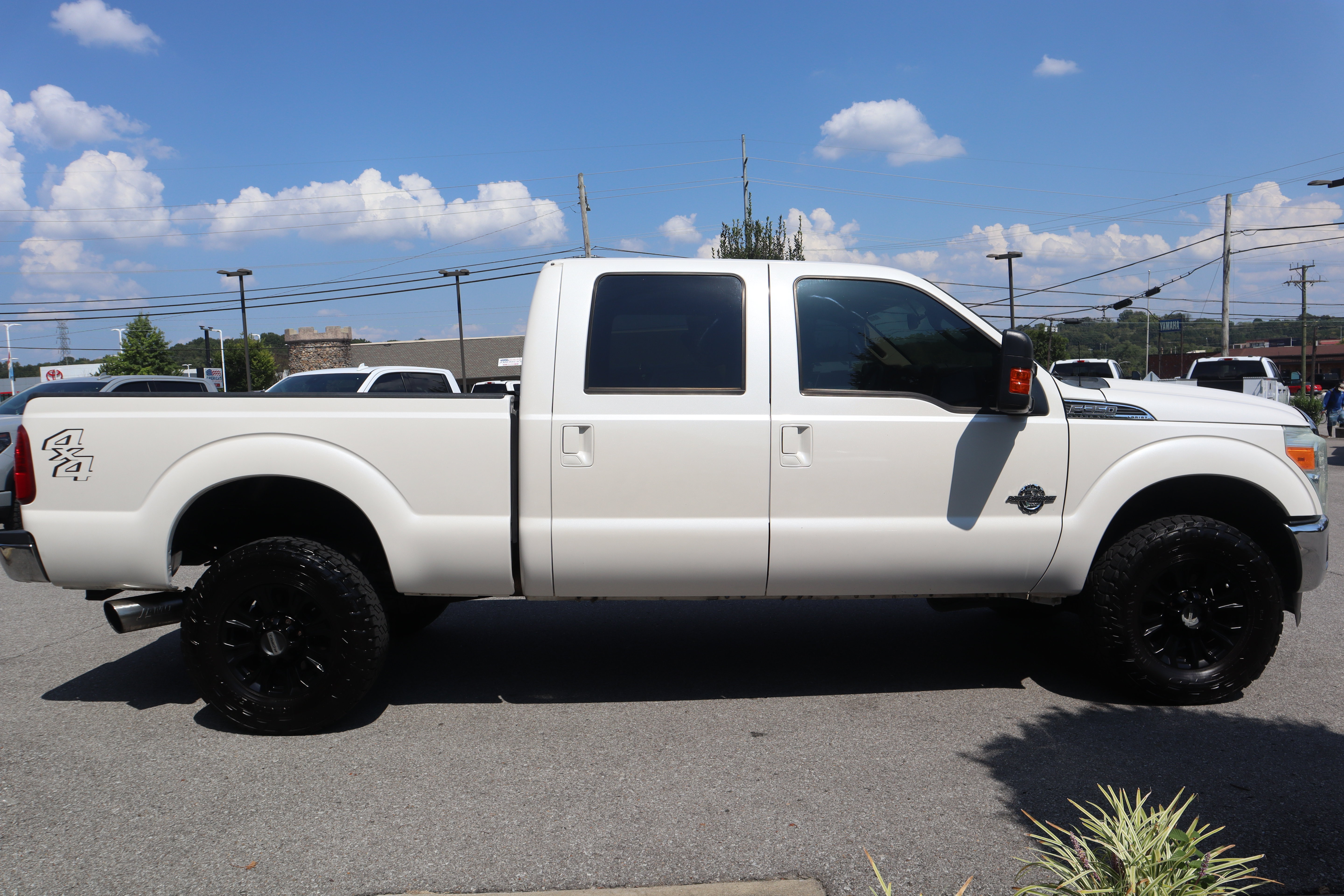 Used 2015 Ford F350 Lariat w/ Lariat Interior Package AWD/4WD image 6