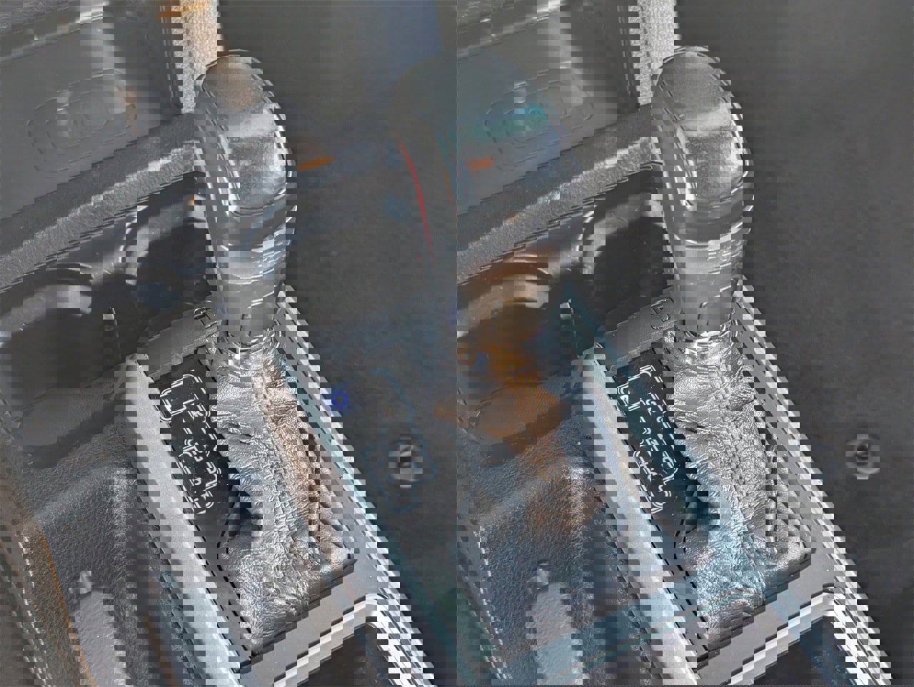 Used 2021 Toyota Tacoma Limited image 22