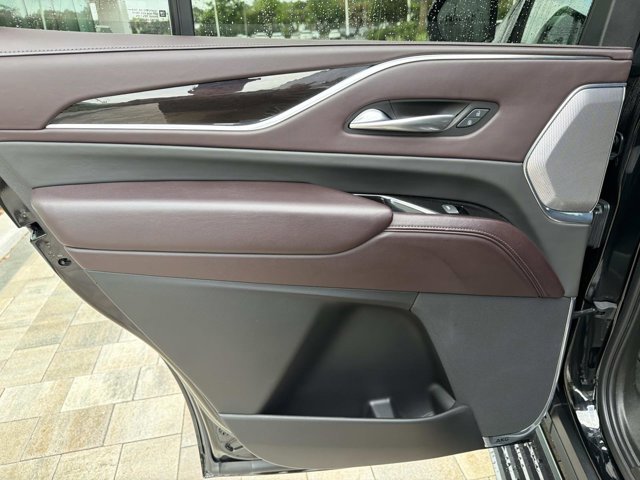 Used 2021 Cadillac Escalade Sport Platinum AWD/4WD image 15