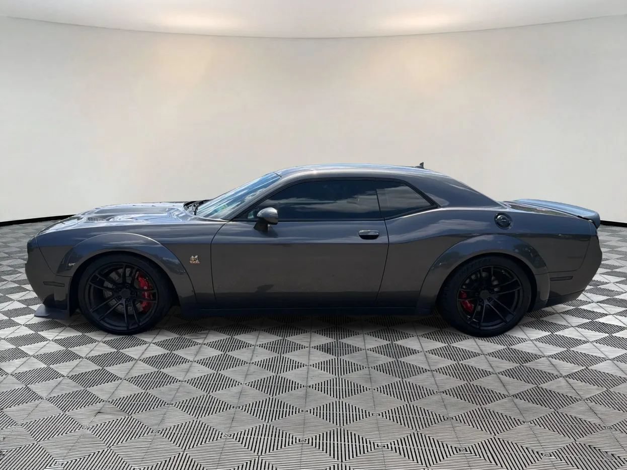 Used 2020 Dodge Challenger R/T Scat Pack RWD image 4