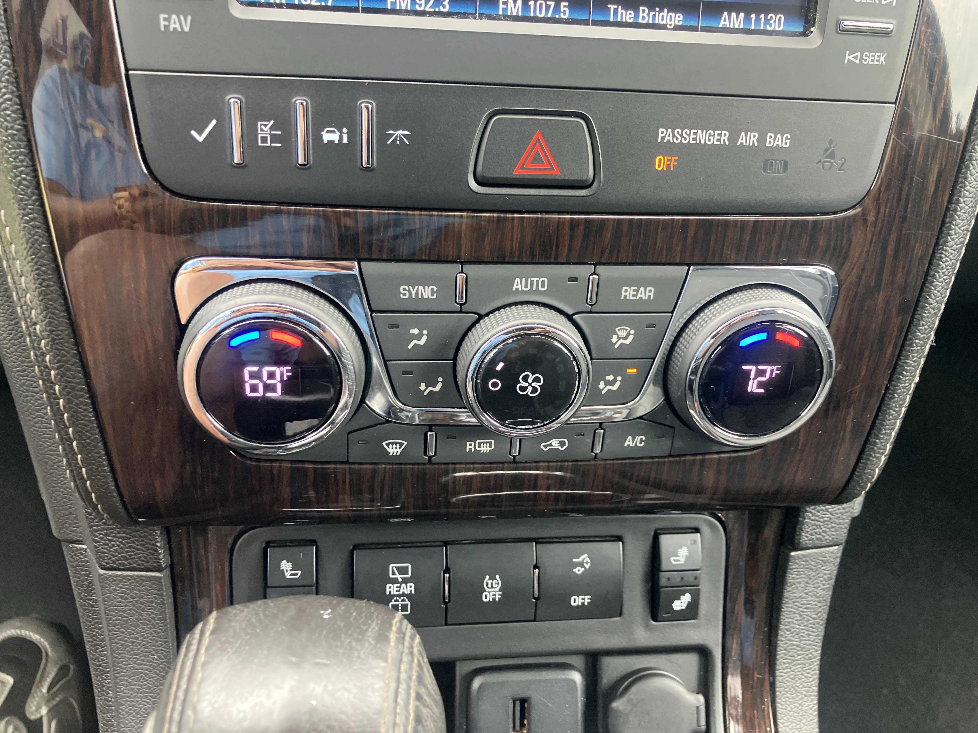 Used 2016 Chevrolet Traverse LT AWD/4WD image 25