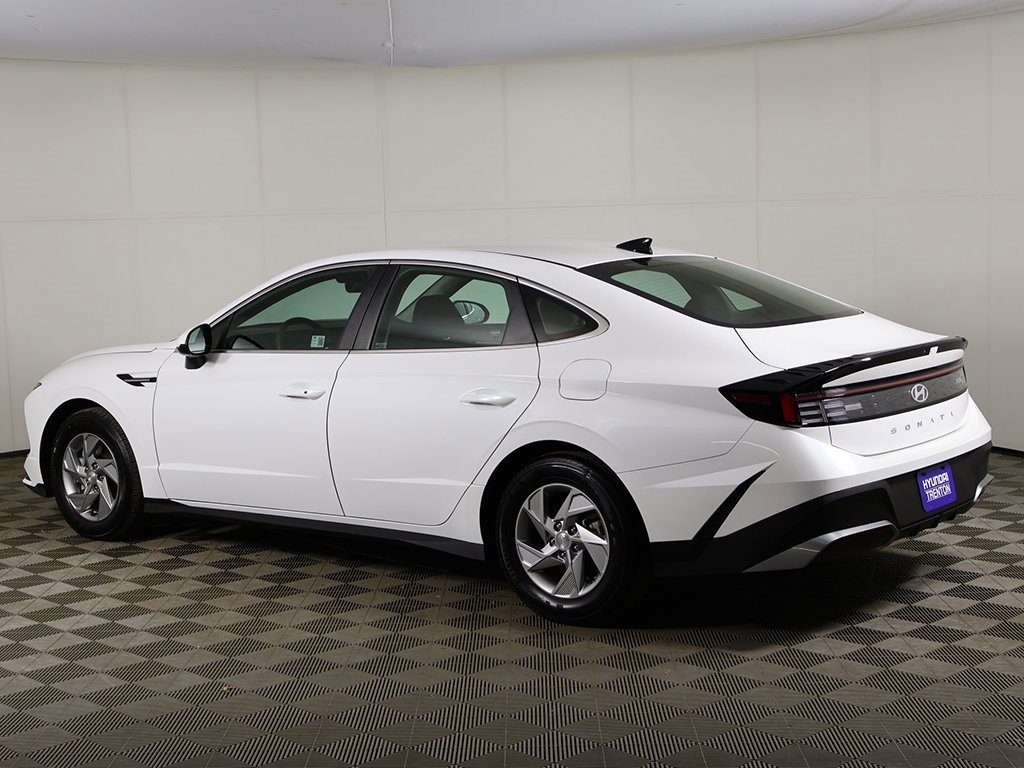 Used 2025 Hyundai Sonata SE image 7