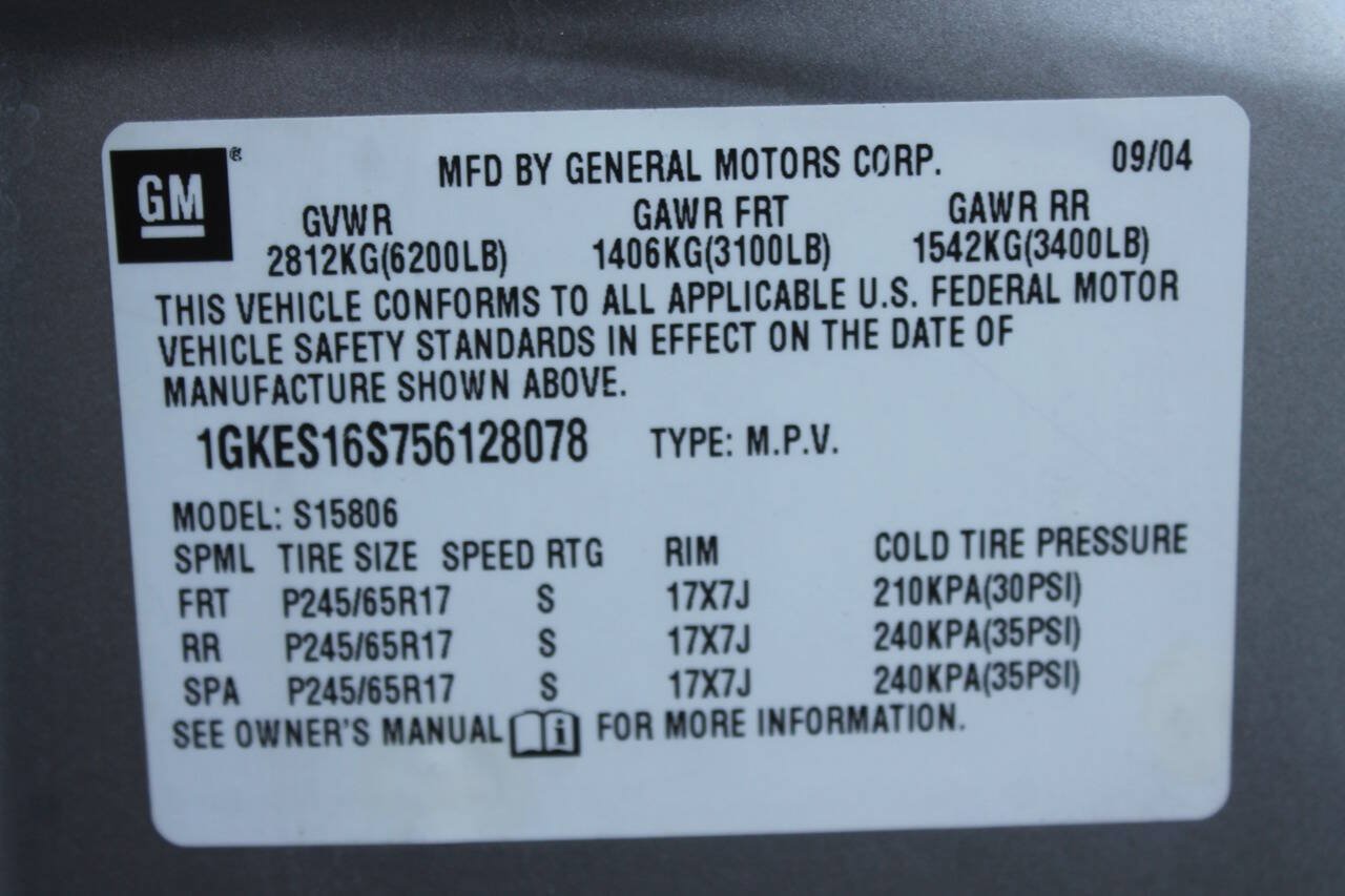 Used 2005 GMC Envoy XL SLT RWD image 35