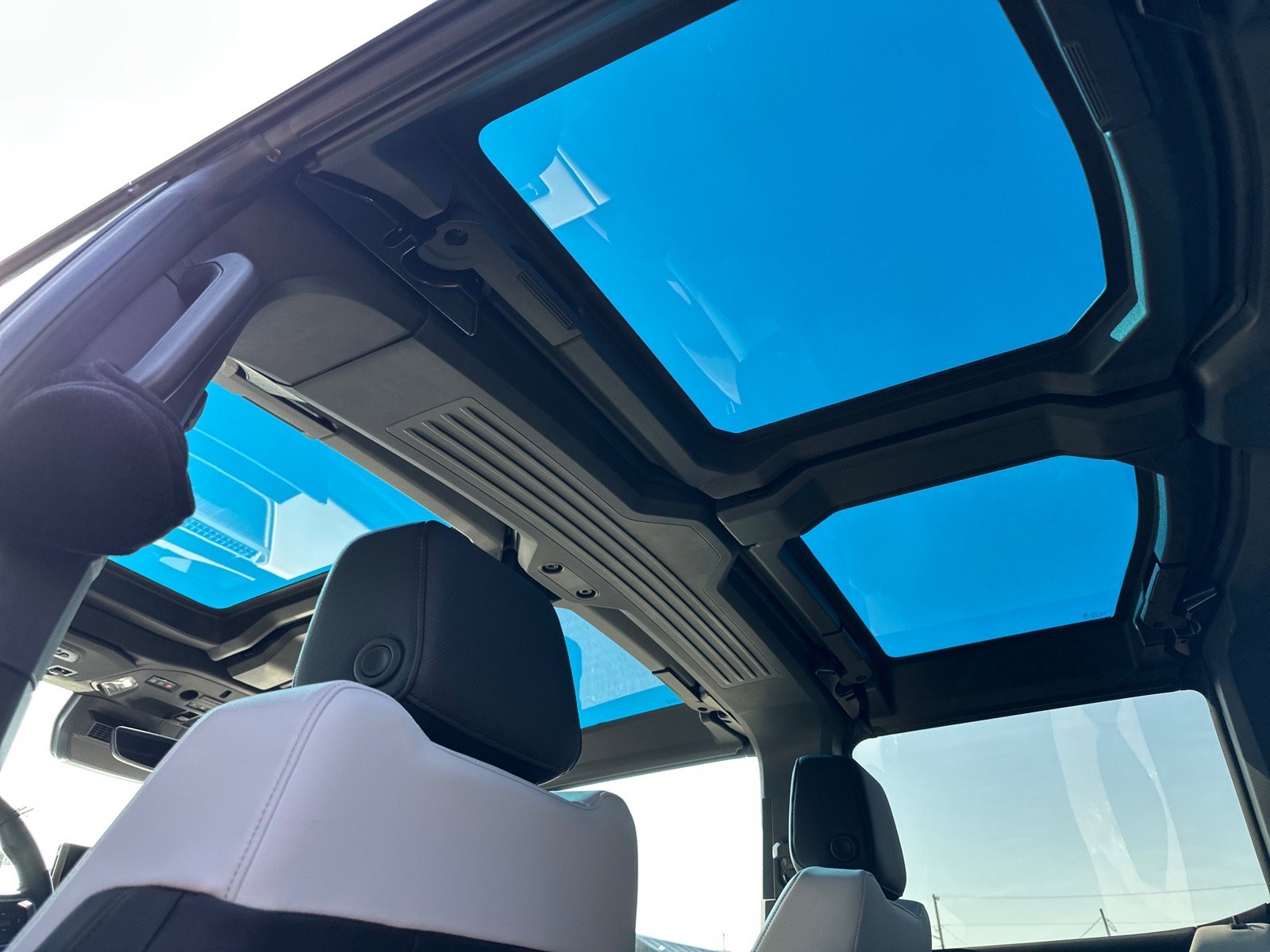 Used 2024 GMC Hummer EV 3X w/ Omega Edition AWD/4WD image 19