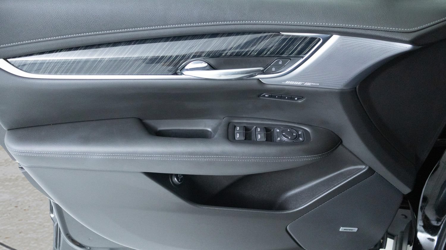 Used 2023 Cadillac XT6 Premium Luxury w/ Technology Package FWD image 26