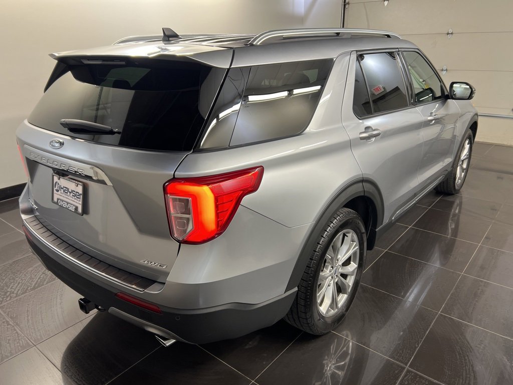 Used 2022 Ford Explorer Limited w/ Equipment Group 301A image 6
