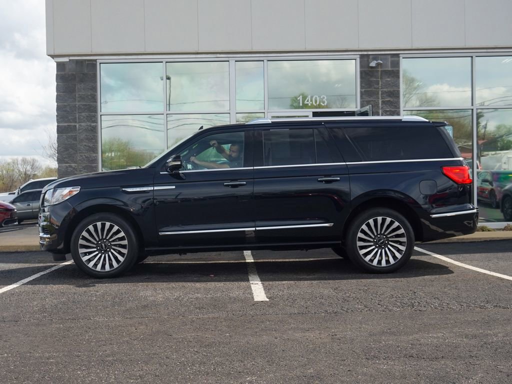 Used 2021 Lincoln Navigator L Reserve w/ Luxury Package image 5