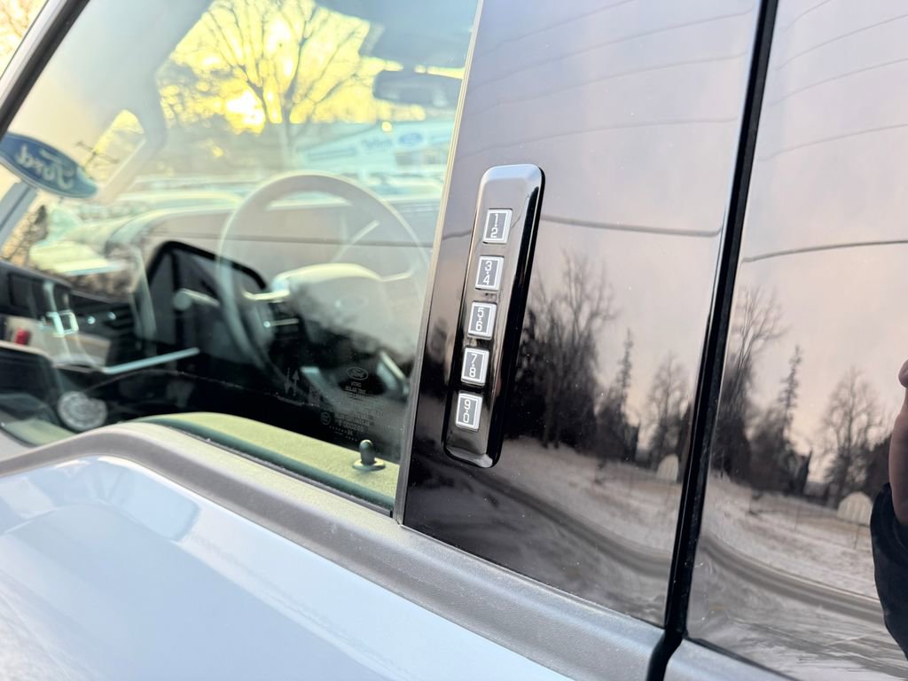 Used 2024 Ford F250 Lariat w/ Lariat Ultimate Package image 19