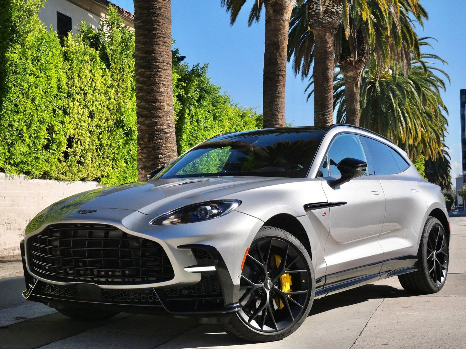 New 2026 Aston Martin DBX S image 14